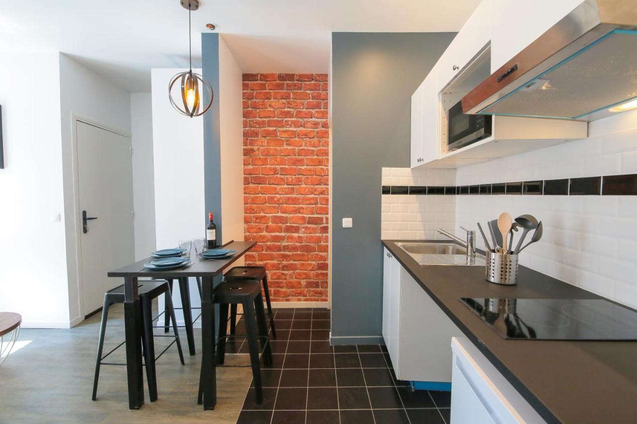 Le Rétro, T2 Hypercentre Chic Et Cosy, Wifi Par Sovalfi Saint-Etienne (Loire)